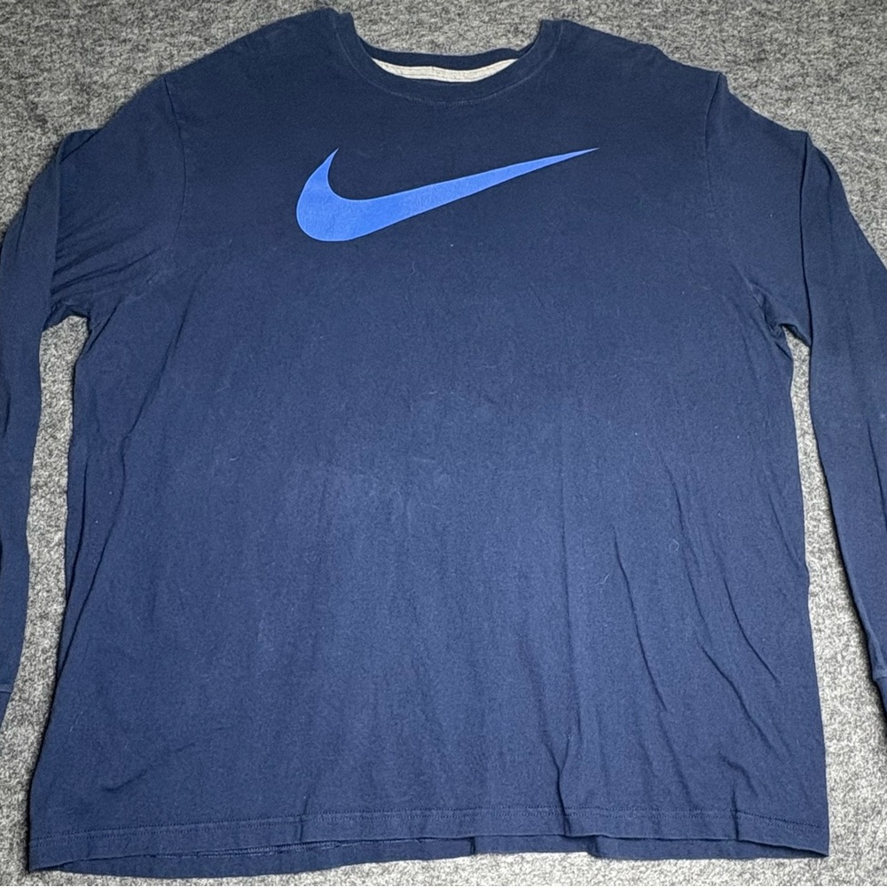 Men’s Nike XXL Blue Pullover Long Sleeve T-Shirt With Blue Swoosh Logo Cotton